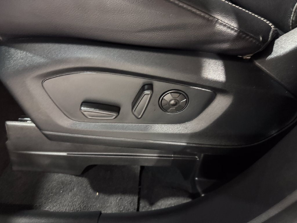 Used 2022 Ford Explorer ST w/ Equipment Group 401A AWD/4WD image 18
