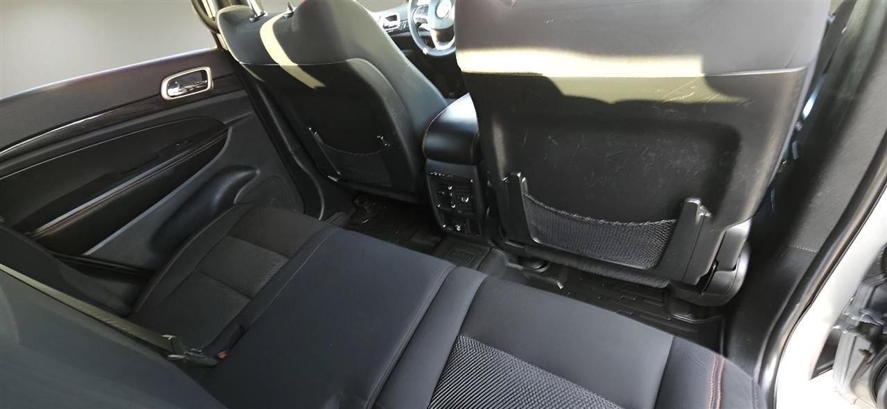 Used 2017 Jeep Grand Cherokee Laredo AWD/4WD image 28