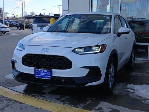 Used 2025 Honda HR-V LX image 3