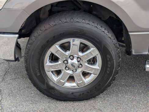Used 2014 Ford F150 XLT w/ Equipment Group 302A Luxury AWD/4WD image 13