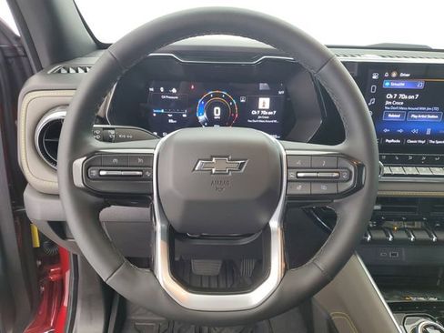 Used 2025 Chevrolet Colorado ZR2 image 21