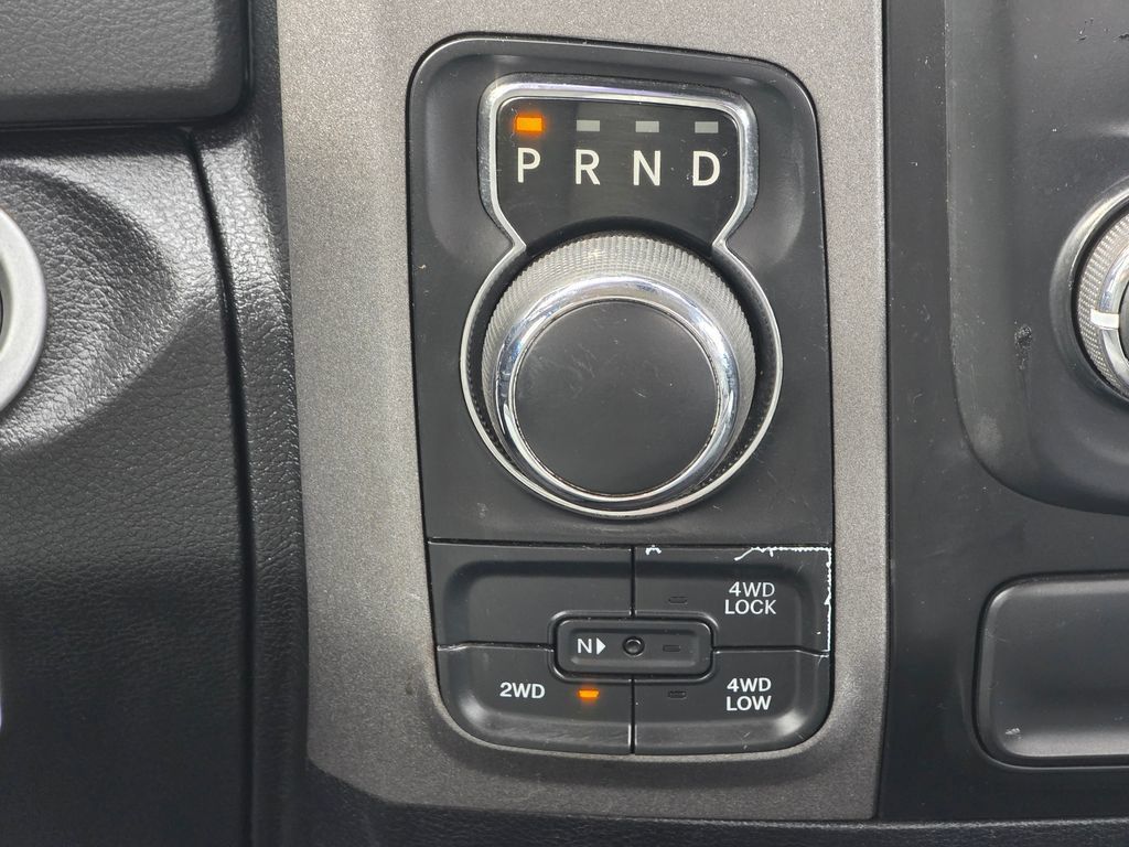 Used 2017 RAM 1500 Express w/ Express Value Package AWD/4WD image 16