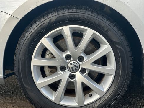 Used 2015 Volkswagen Jetta SE image 28