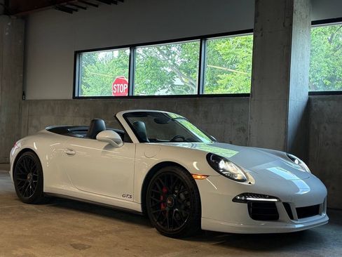 Used 2015 Porsche 911 Cabriolet image 13