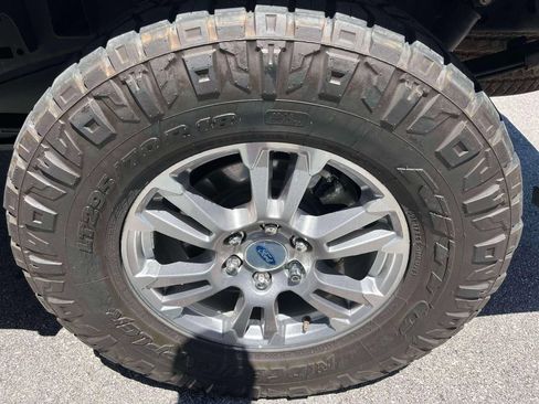 Used 2020 Ford F150 Lariat w/ FX4 Off-Road Package AWD/4WD image 11