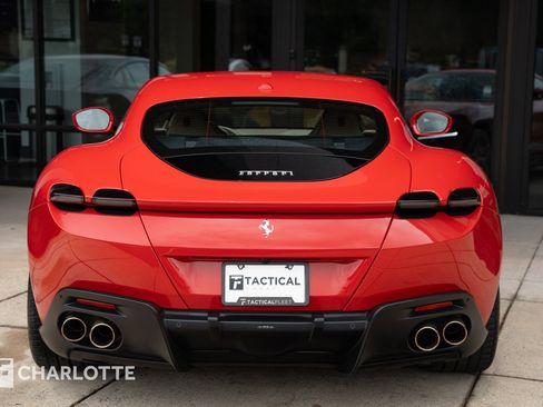 Used 2022 Ferrari Roma RWD image 16