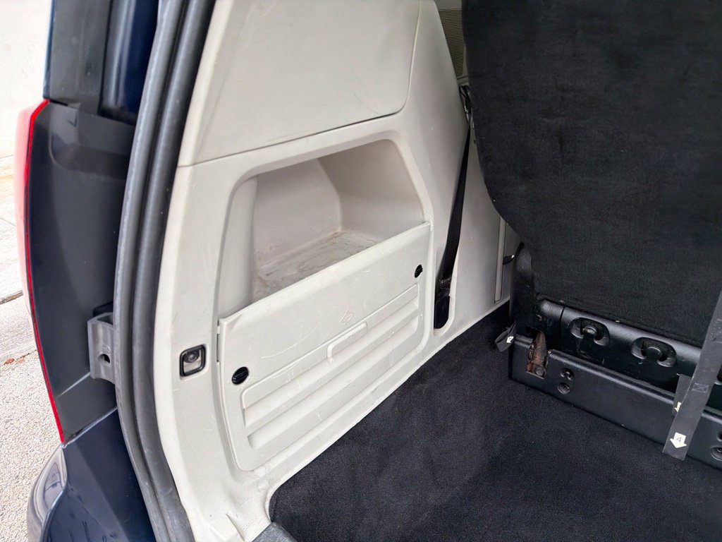 Used 2013 Dodge Grand Caravan SE FWD image 28