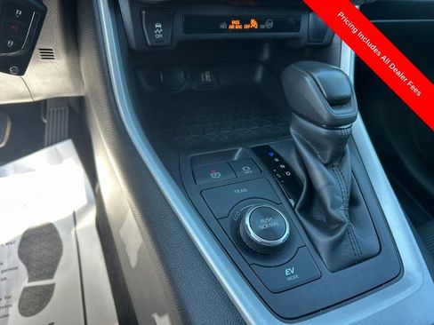 Used 2024 Toyota RAV4 LE AWD/4WD image 11