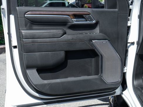 Used 2024 Chevrolet Silverado 3500 High Country w/ High Country Premium Package AWD/4WD image 18