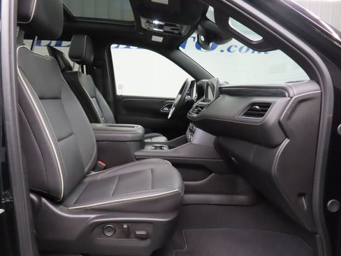 Used 2024 GMC Yukon SLT w/ SLT Luxury Package AWD/4WD image 36