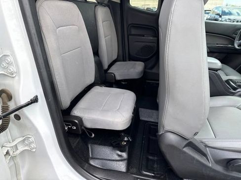 Used 2018 Chevrolet Colorado W/T RWD image 24