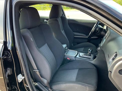 Certified 2022 Dodge Charger GT image 7