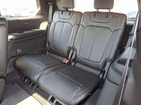 New 2026 Jeep Grand Cherokee L Limited w/ Luxury Tech Group II AWD/4WD image 6