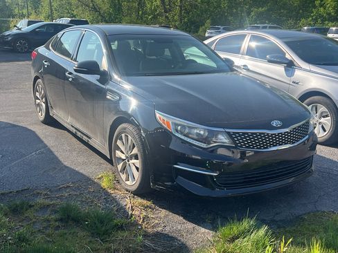 Used 2018 Kia Optima EX FWD image 4