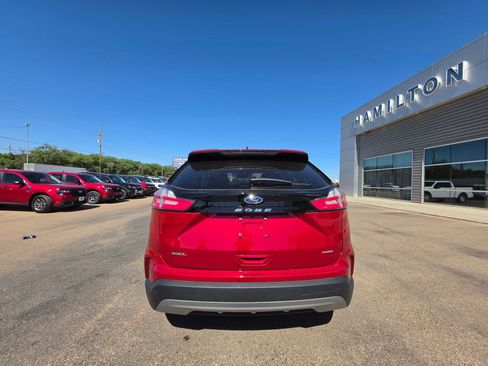 Used 2024 Ford Edge SEL w/ Convenience Package AWD/4WD image 3