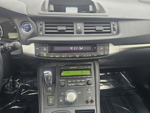Used 2012 Lexus CT 200h image 27