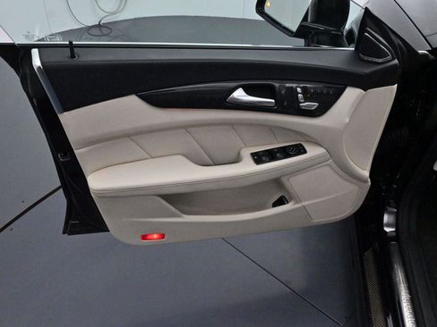 Used 2016 Mercedes-Benz CLS 550 4MATIC image 9