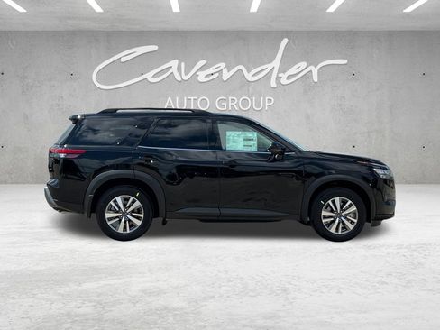New 2026 Nissan Pathfinder SL FWD image 18
