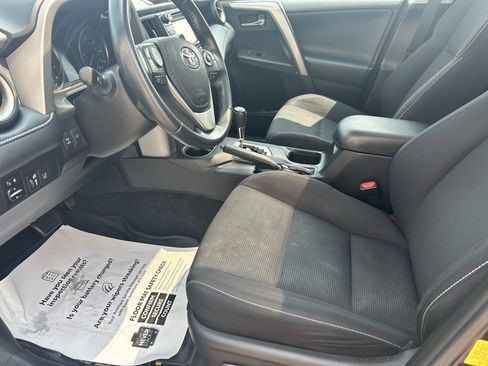 Used 2018 Toyota RAV4 XLE AWD/4WD image 13