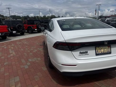 Used 2024 Honda Accord EX image 10