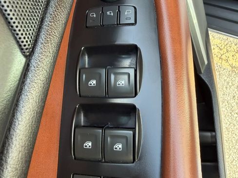 Used 2018 Cadillac Escalade ESV Luxury RWD image 10