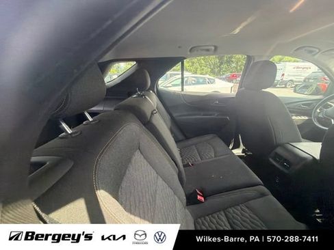 Used 2020 Chevrolet Equinox LT AWD/4WD image 16