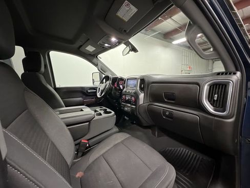 Certified 2022 Chevrolet Silverado 2500 LT w/ Convenience Package image 28