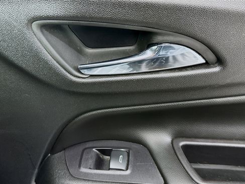 Used 2019 Chevrolet Equinox LT image 30