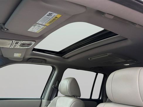 Used 2015 Honda Pilot Touring image 19