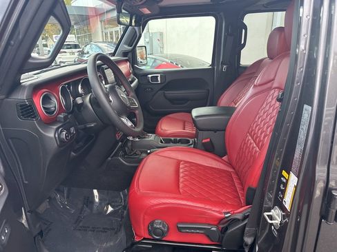 Used 2023 Jeep Gladiator Rubicon w/ LED Lighting Group image 22