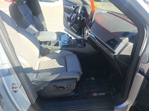 Used 2018 Audi SQ5 Prestige image 11