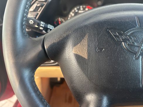 Used 2001 Chevrolet Corvette Convertible w/ Preferred Equipment Group2 image 18