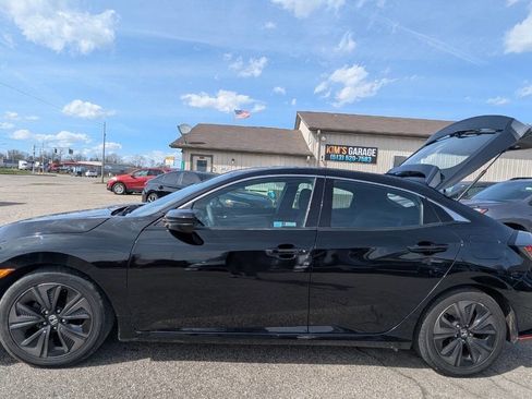 Used 2019 Honda Civic EX image 6