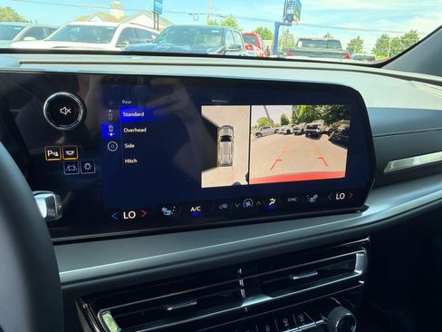 New 2026 Chevrolet Traverse LT w/ Midnight/Sport Edition FWD image 28