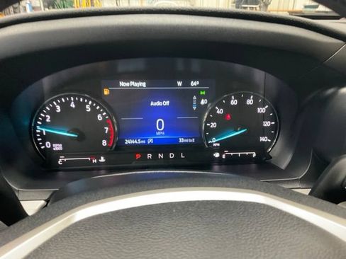 Used 2024 Ford Explorer XLT w/ Equipment Group 202A AWD/4WD image 10