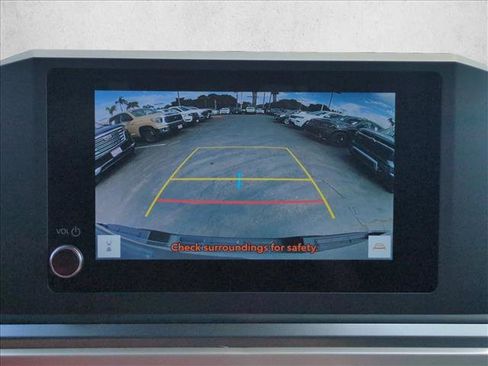 Used 2025 Toyota Tacoma SR5 AWD/4WD image 13