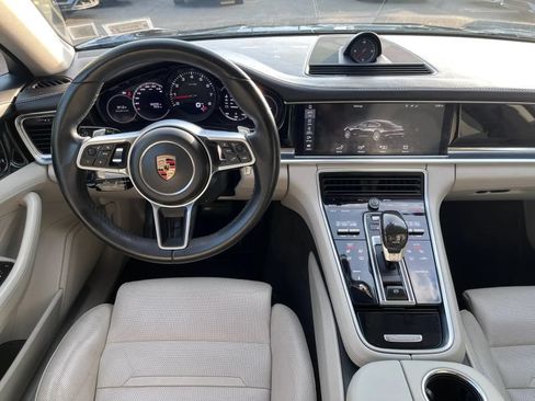 Used 2017 Porsche Panamera w/ Premium Package RWD image 26