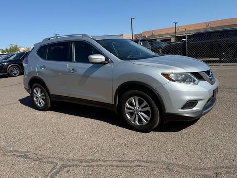 Used 2015 Nissan Rogue SV w/ SV Premium Package AWD/4WD image 3