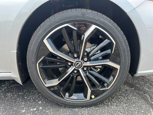 New 2025 Nissan Altima 2.5 SR w/ SR Premium Package image 11