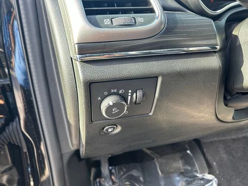 Used 2022 Jeep Grand Cherokee Limited w/ Tech Group AWD/4WD image 40