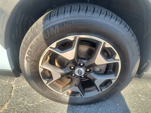 Used 2018 Subaru Crosstrek 2.0i Premium AWD/4WD image 9