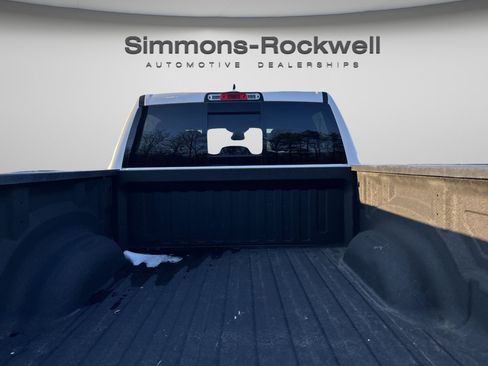 Used 2022 RAM 1500 Tradesman w/ SXT Appearance Group image 9