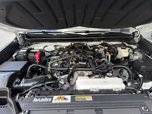 Used 2025 Toyota Tacoma TRD Off-Road AWD/4WD image 5