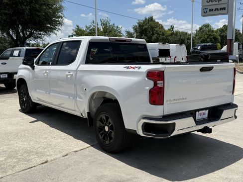 Used 2025 Chevrolet Silverado 1500 LT AWD/4WD image 7