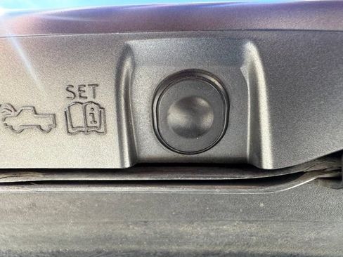 Used 2022 Ford F150 Lightning Lariat AWD/4WD image 18