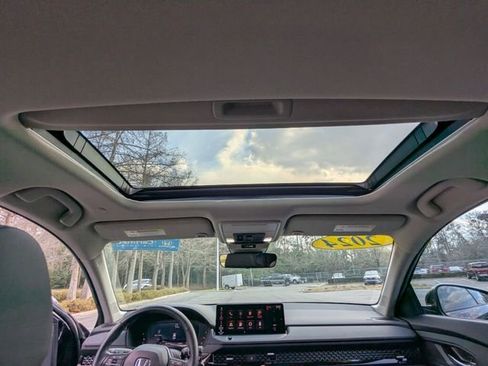 Certified 2024 Honda Accord EX-L image 17