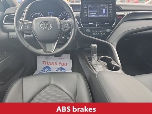 Used 2024 Toyota Camry SE image 18