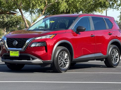 Used 2023 Nissan Rogue S FWD image 15
