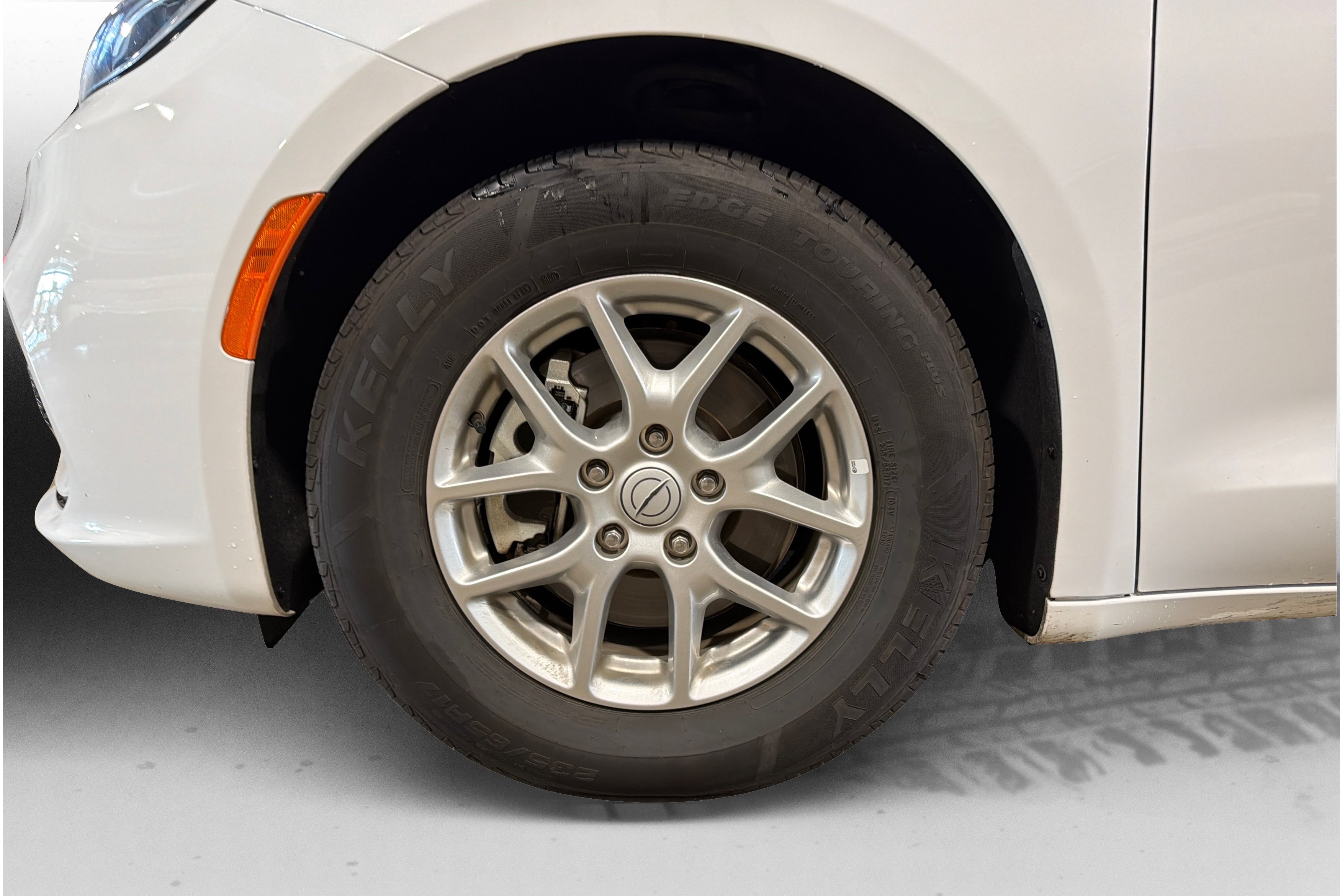 Used 2026 Chrysler Pacifica Select FWD image 50