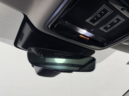 Certified 2025 Land Rover Range Rover Velar S image 18